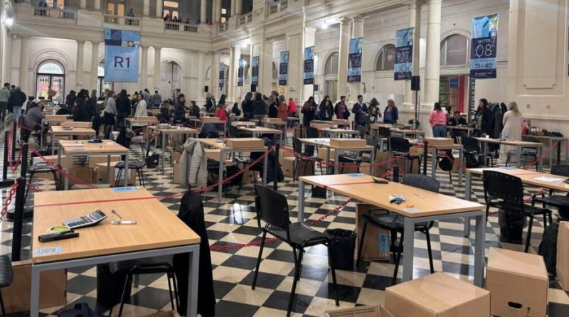 Comienza el escrutinio definitivo en la provincia de Buenos Aires